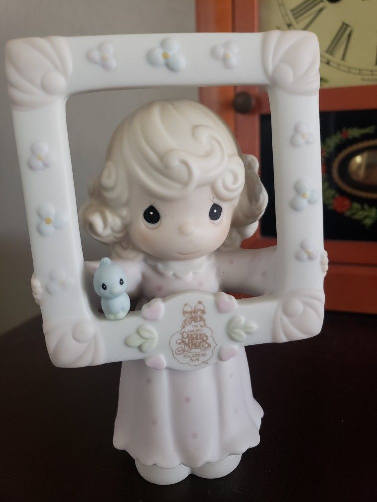 Precious moments Figurine