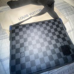 Louis Vuitton DISTRICT PM N42710  Bag