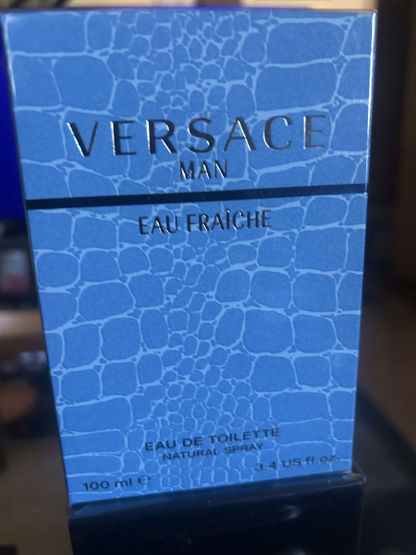 Versace men’s cologne 100% original very fresh smell