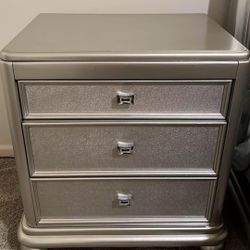 Silver Bedroom Set 