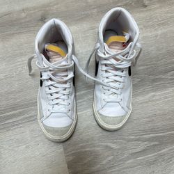 Nike Blazer 77 Mid
