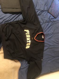 Pirates NBL Pullover sweatshirt Medium