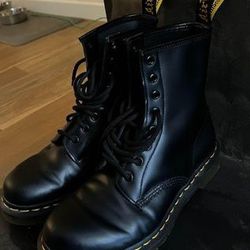 Dr Martens 1460 Women’s Leather Boots
