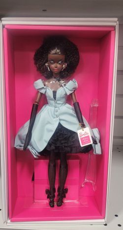 Barbie Signature Exclusive Fashion Model Collection Doll # 3 Gold Label NEW