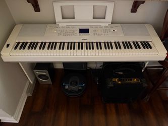Yamaha piano keyboard