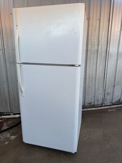 Frigidaire Top Bottom Fridge