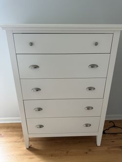 White Bedroom Set (3 Piece)