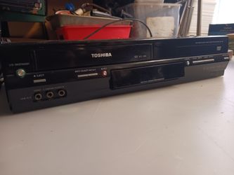 TOSHIBA Combo VCR and CD /DVD player