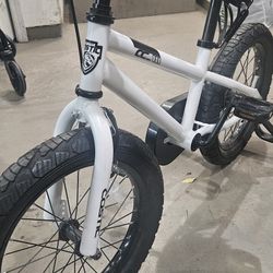 Costic 16" Kids Bike
