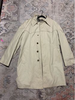Vintage London Fog Men's Beige Trench Raincoat with Patterned Lining