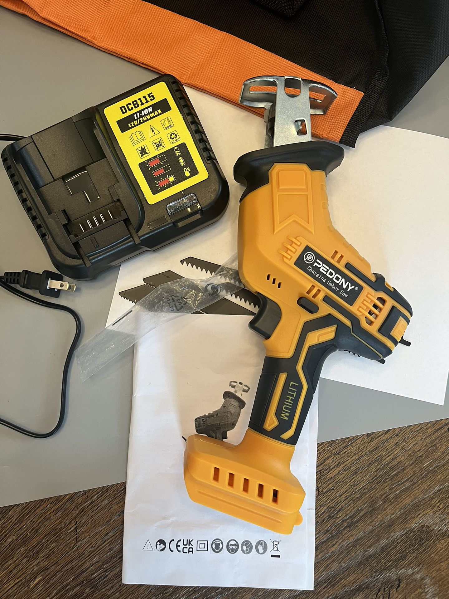 PEDONY Cordless Reciprocating Saw for Dewalt 20V Battery. ✅BRAND NEW✅ Battery Not Included• Comes With Charger, 4 Blades And Carrying Bag.