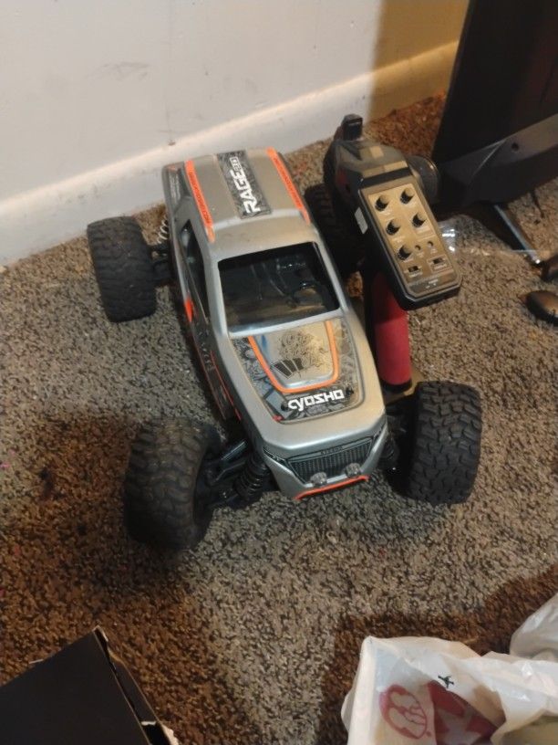 Just Need Battery And Charger Truck Is Fresh Only Used A Hand Full Of Times