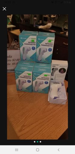 Touchless temperature taker