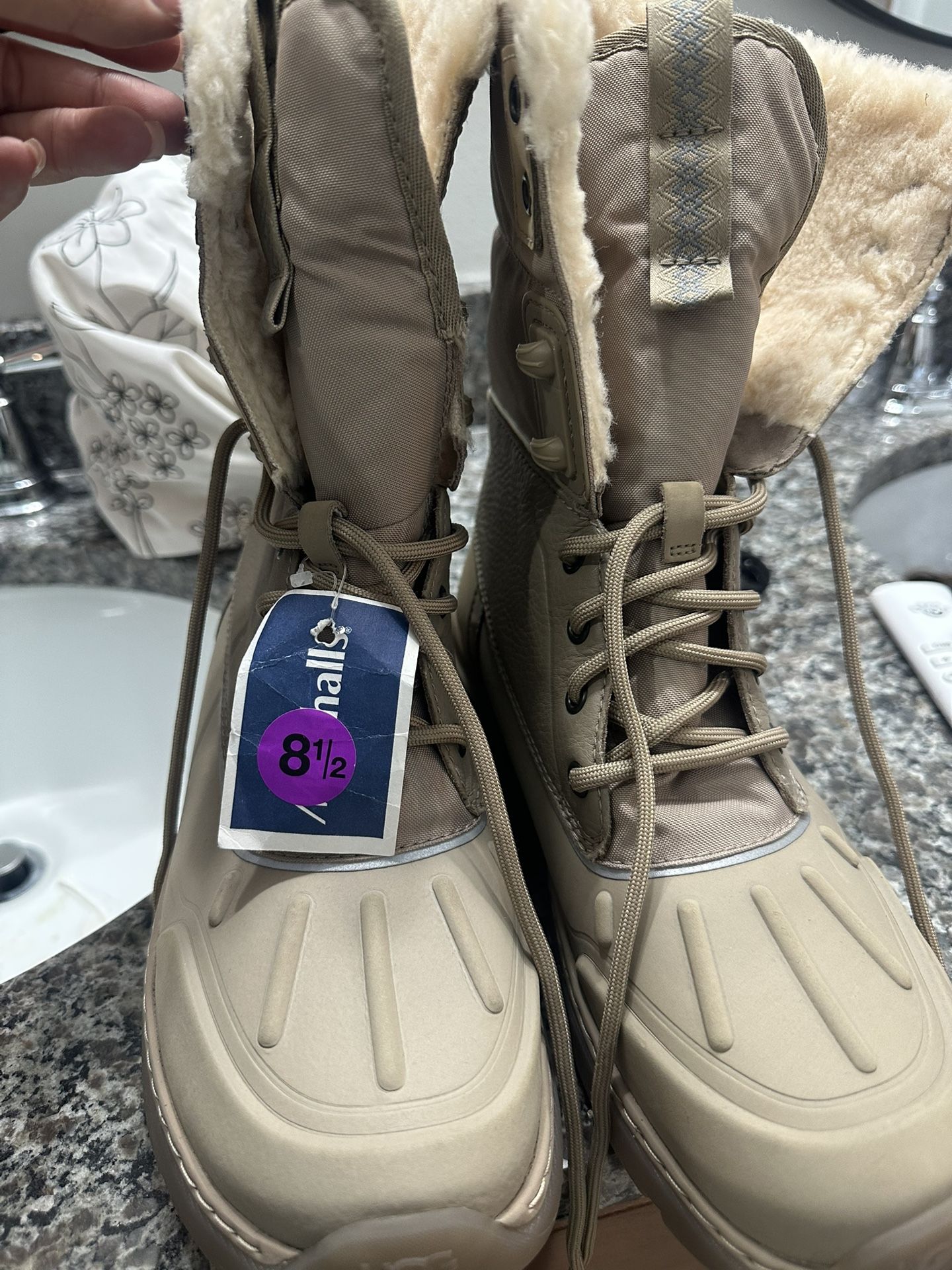 New Ugg Snow Boots