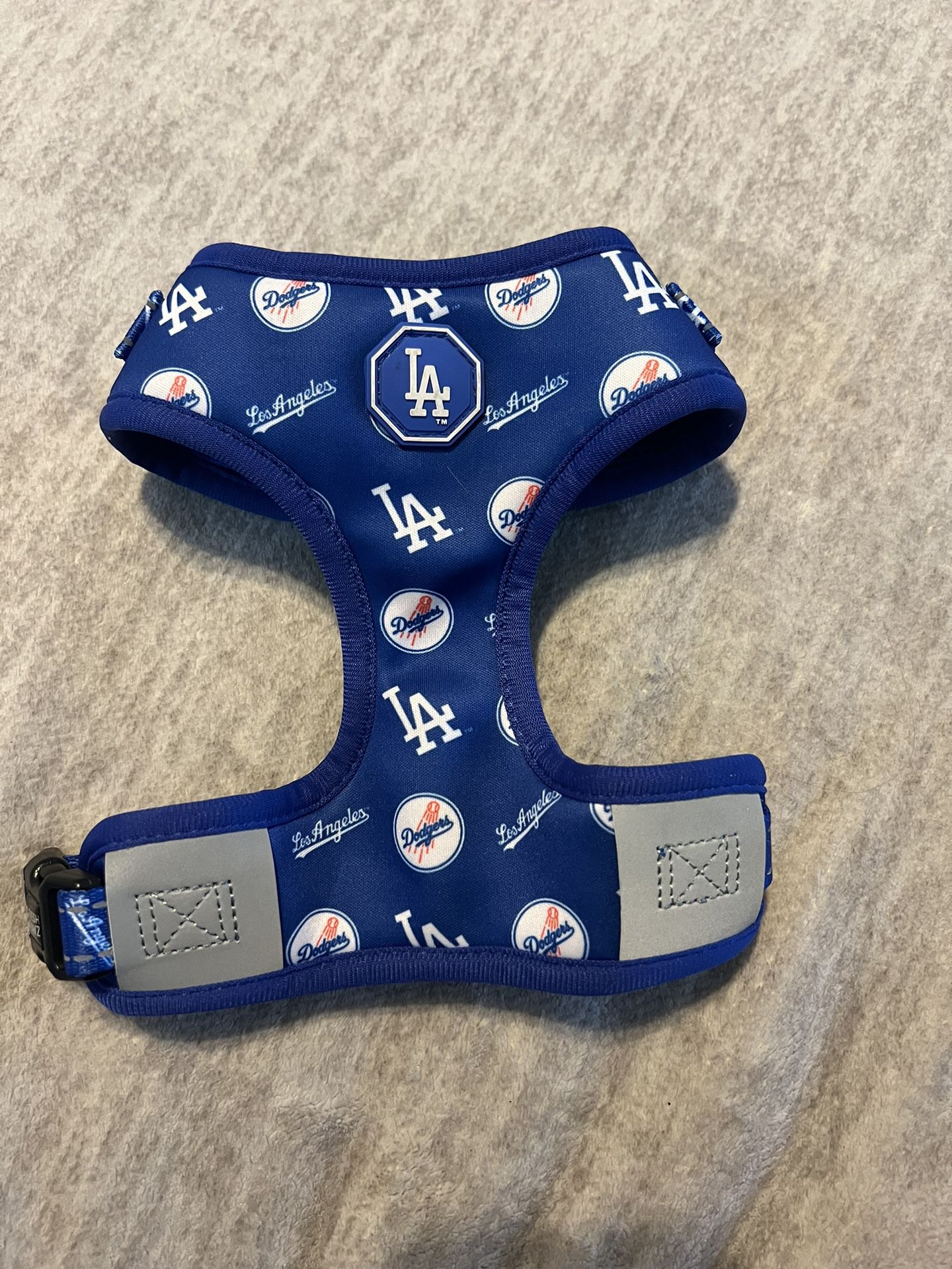 Fresh Pawz X MLB Los Angeles Dodgers Adjustable Mesh Dog Harness, Small