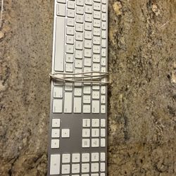 Genuine Apple Wired Keyboard 