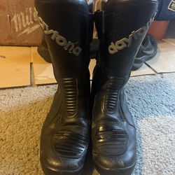 Daytona Black Leather Motorcycle Riding Boots – Protective Touring Style