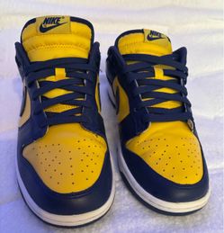 Nike Dunk High Yellow Navy Sneakers