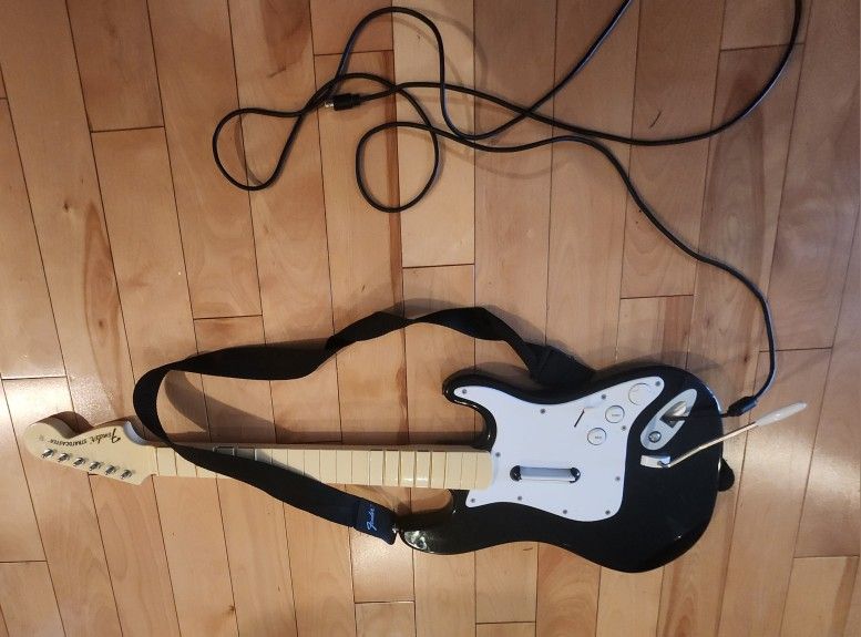 FREE - Guitar Hero #822152 Fender Stratocaster Controller Wired