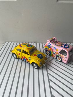 Volkswagen Yellow Classic Beetle 1967 And Kinsfun Pink Peace Pull Back Cars