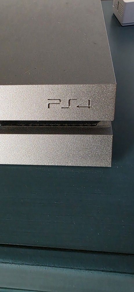 PS4 BATMAN edition With Accessories