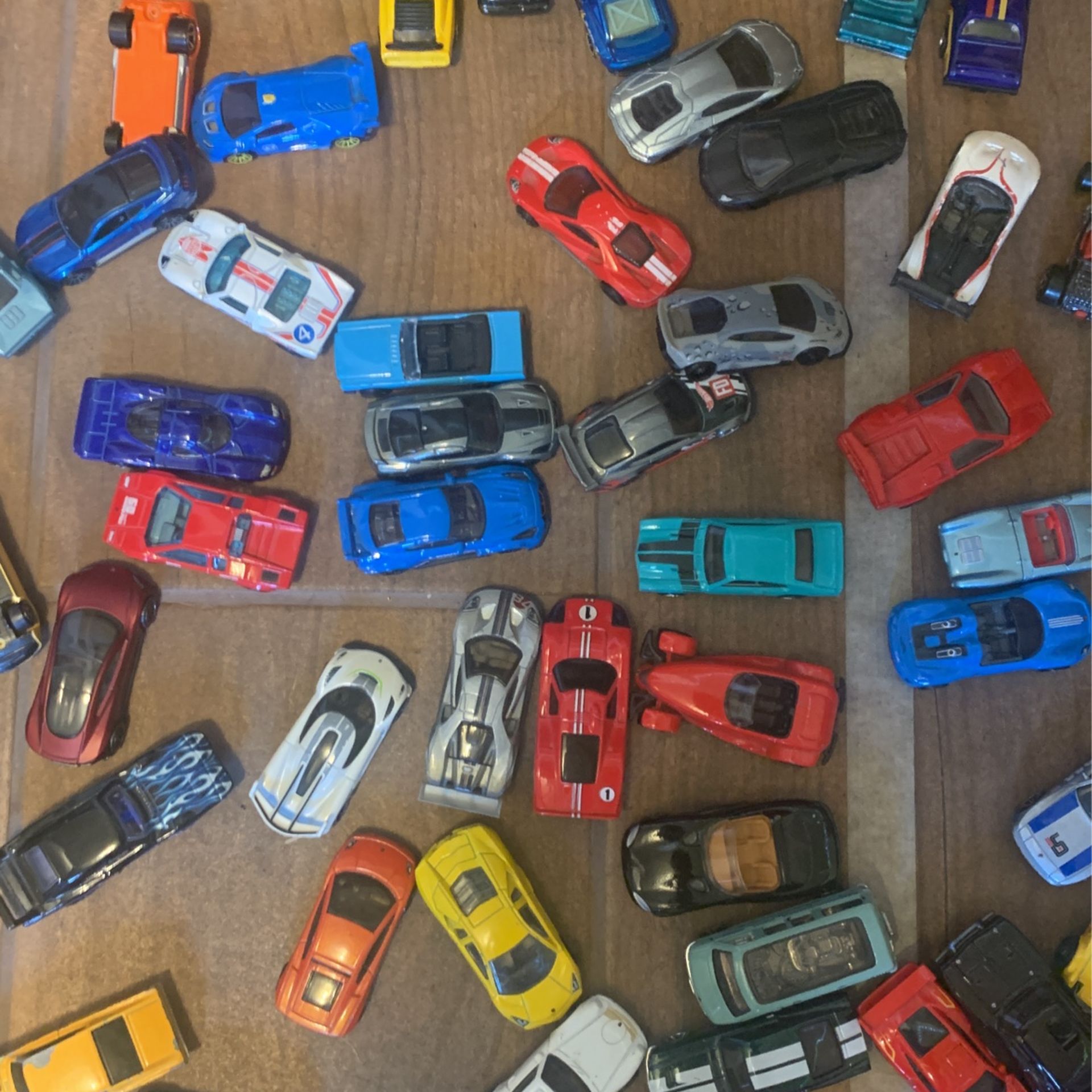 Hot Wheels , LAMBORGHINI, BUGATTI, PORSCHE, And More