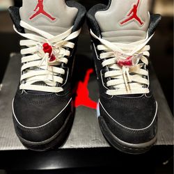 Jordan 5's | Black Metallic | Size 6.5Y