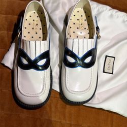 Gucci girls Loafers 