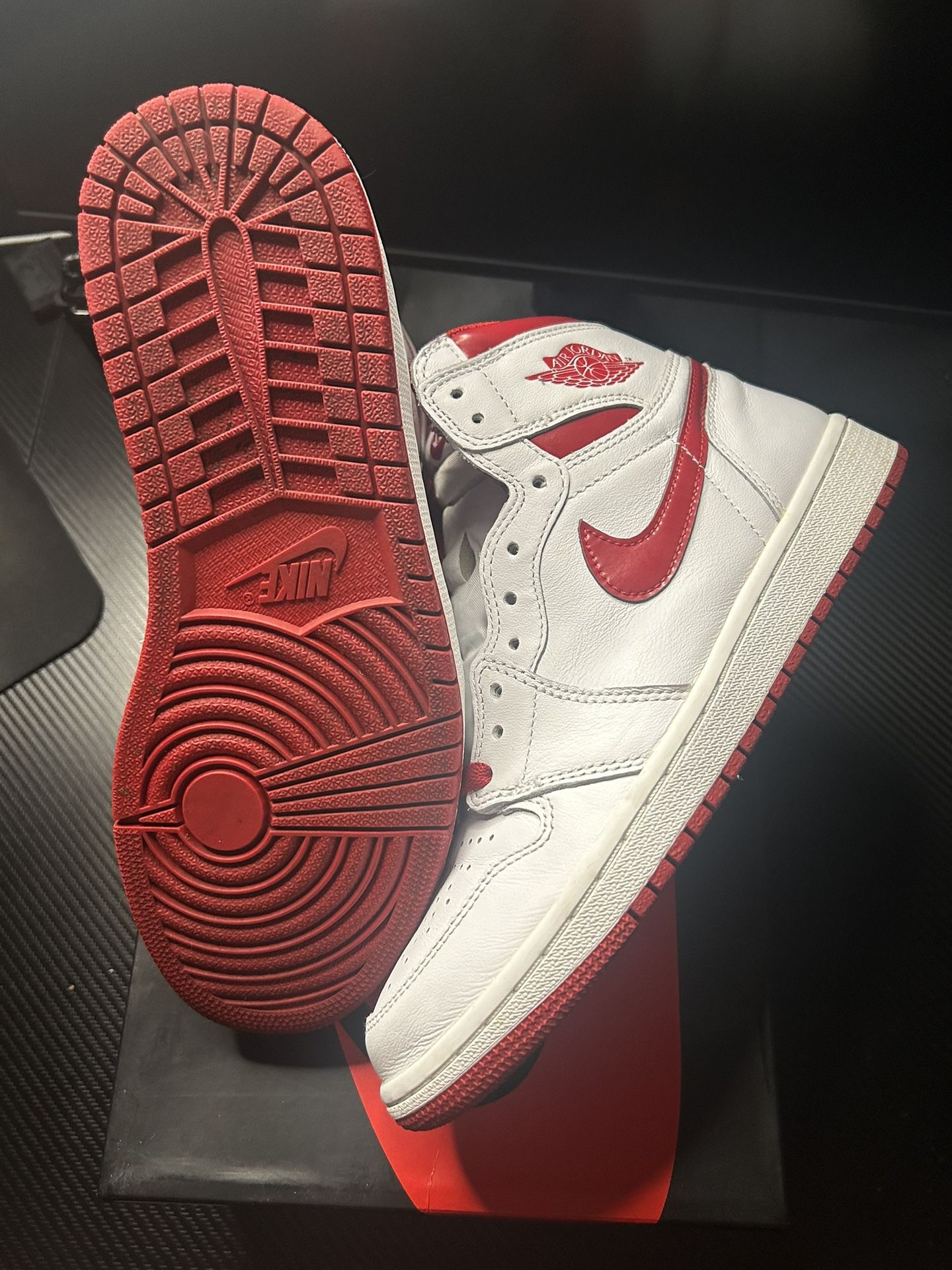 Jordan 1 High Metallic Red Size 8.5 Used