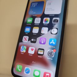 Unlocked IPhone 11 64gb 