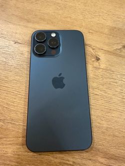Unlocked iPhone 15 Pro Max 256GB – Excellent Condition