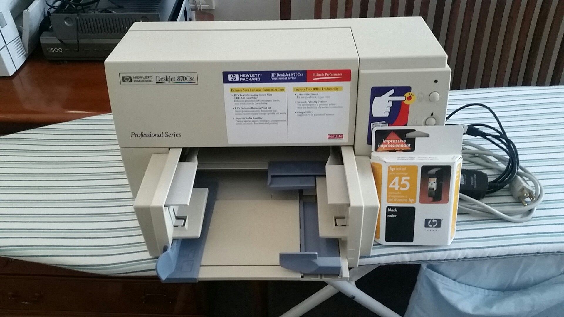 Hewlett-Packard DeskJet 870CSE Professional Series Printer