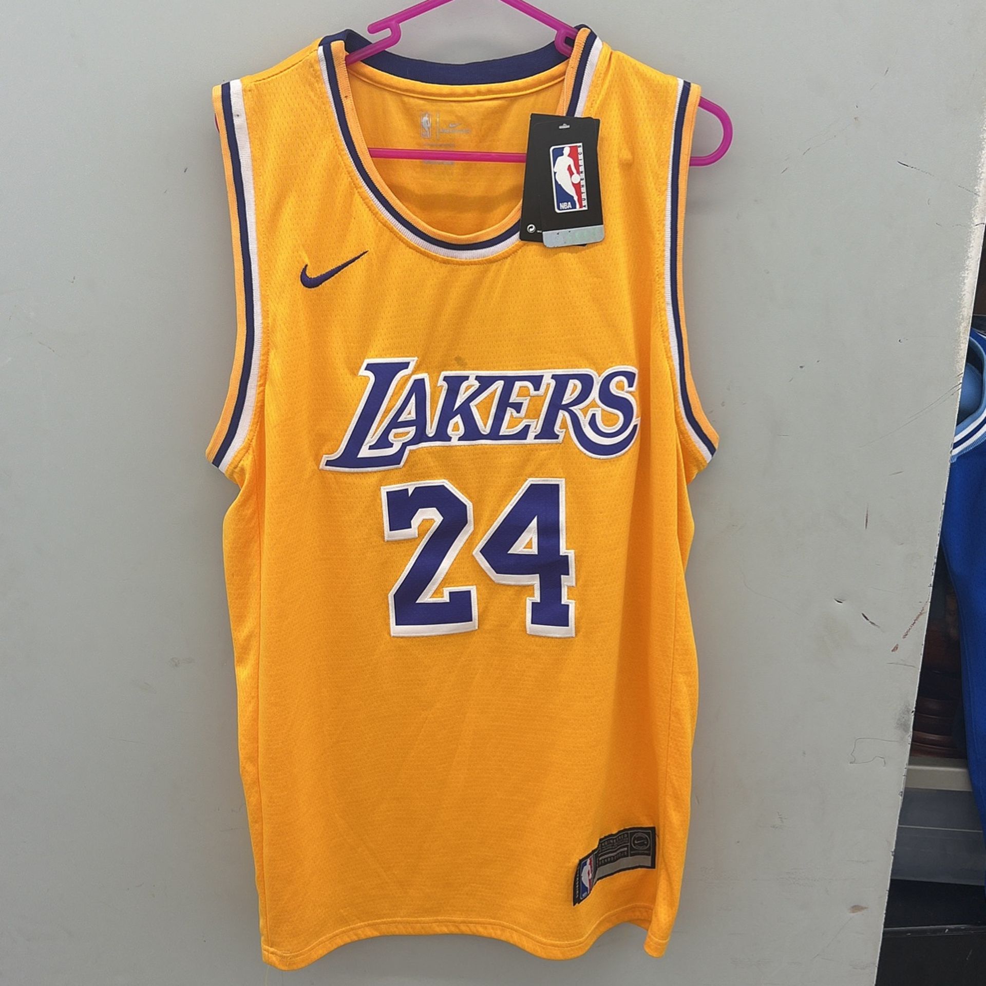 24 Kobe Bryant Los Angeles Lakers Jersey Large Size 50 Swingman