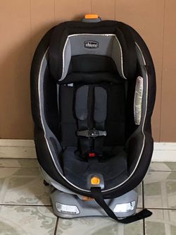 CHICCO KEY FIT ZIP CONVERTIBLE CAR SEAT!!!!