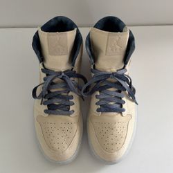 Nike Air Jordan’s Cream And Blue Size 12