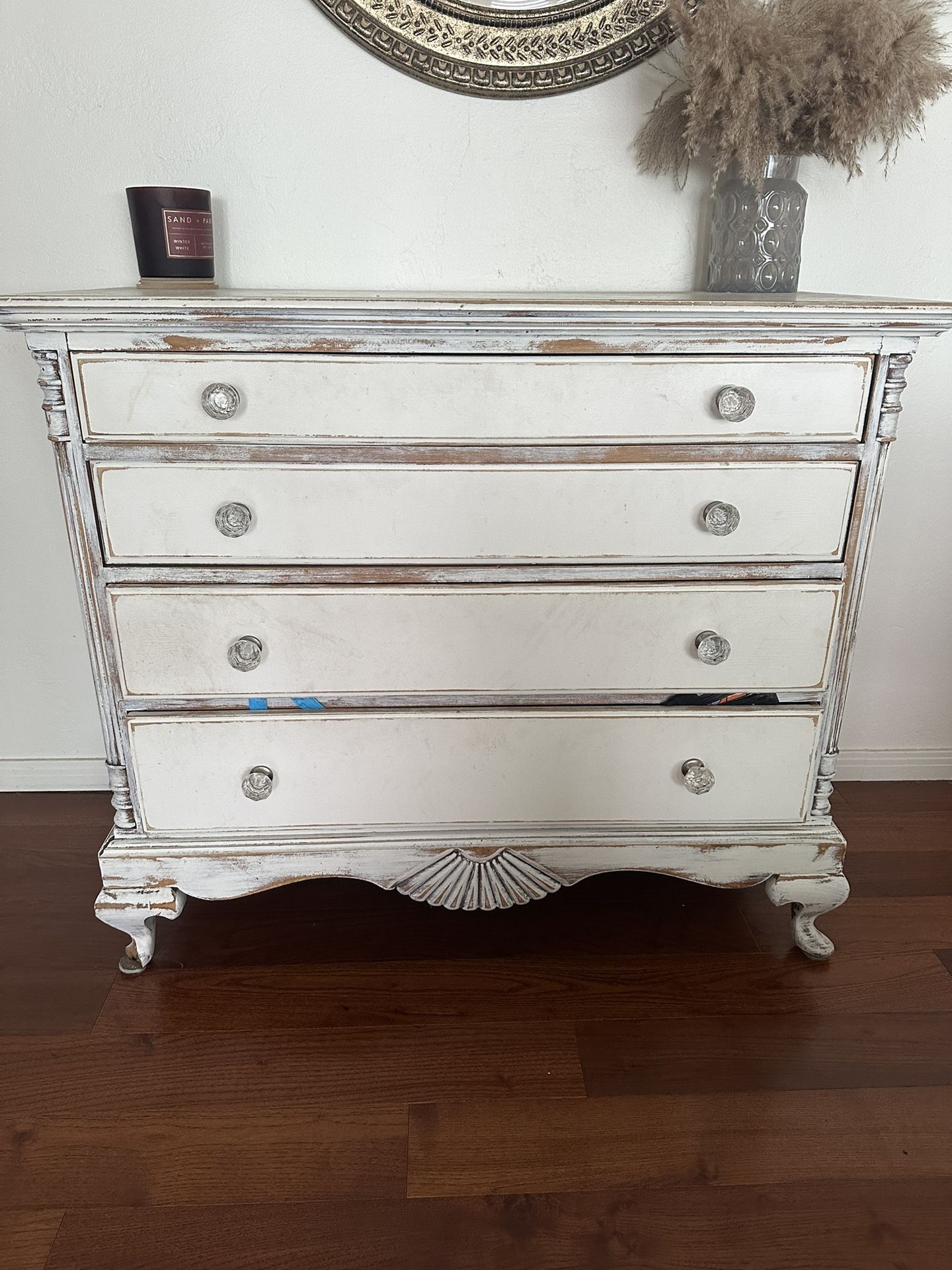 Dresser/Entry Table