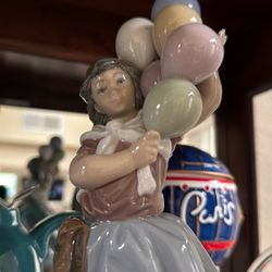 Balloons for sale figurine By Lladro