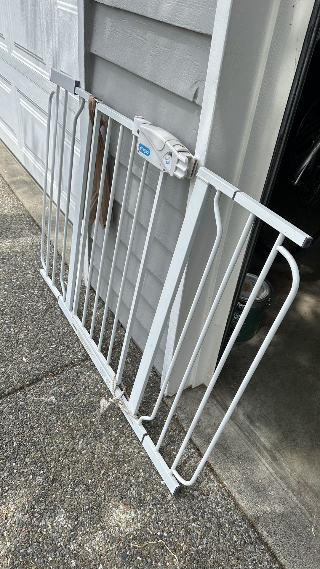 Pet/Child Gate