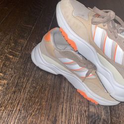 Torsion Adidas Size 9 1/2