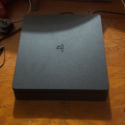 PS4 Slim  With three controllers