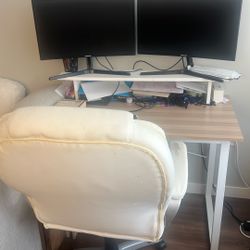 Free Desk And Chair 