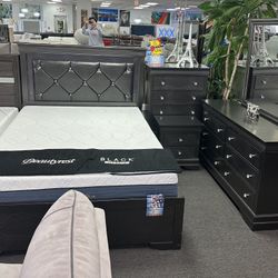 Beautiful 5pc Bedroom Set Crazy Memorial Day Sale Only $750