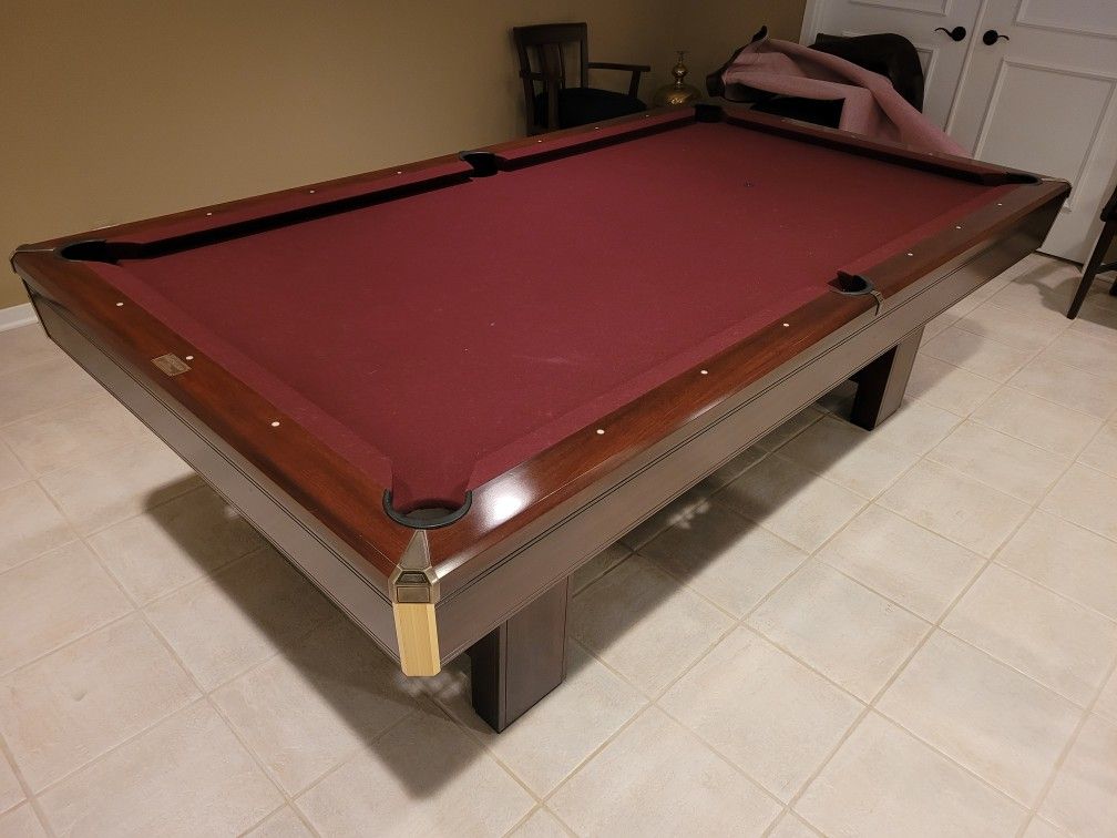 8 ft Brunswick Sherwood pool table, Billiard table