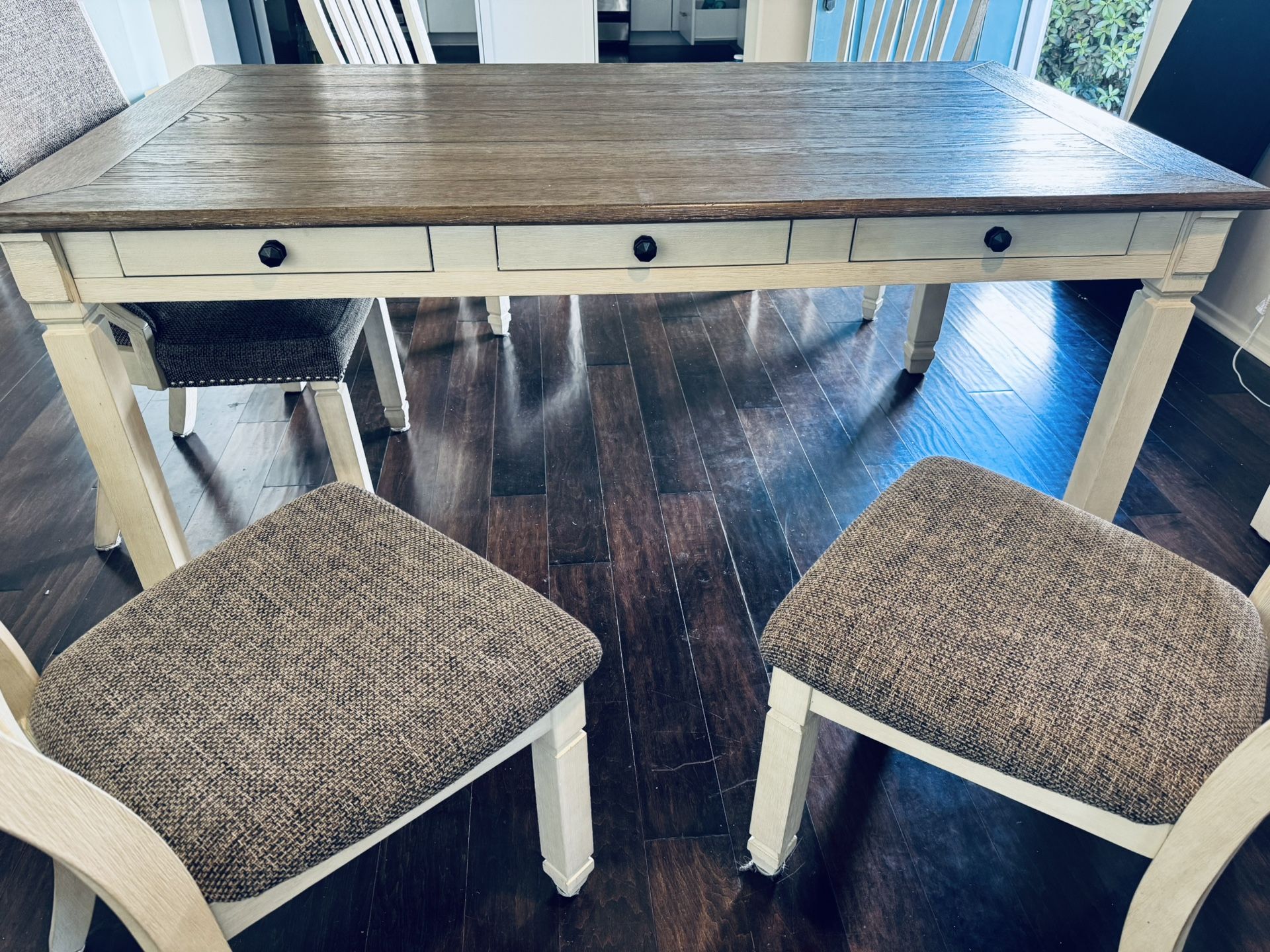 Ashley Farmhouse Kitchen table w/ 6 chairs