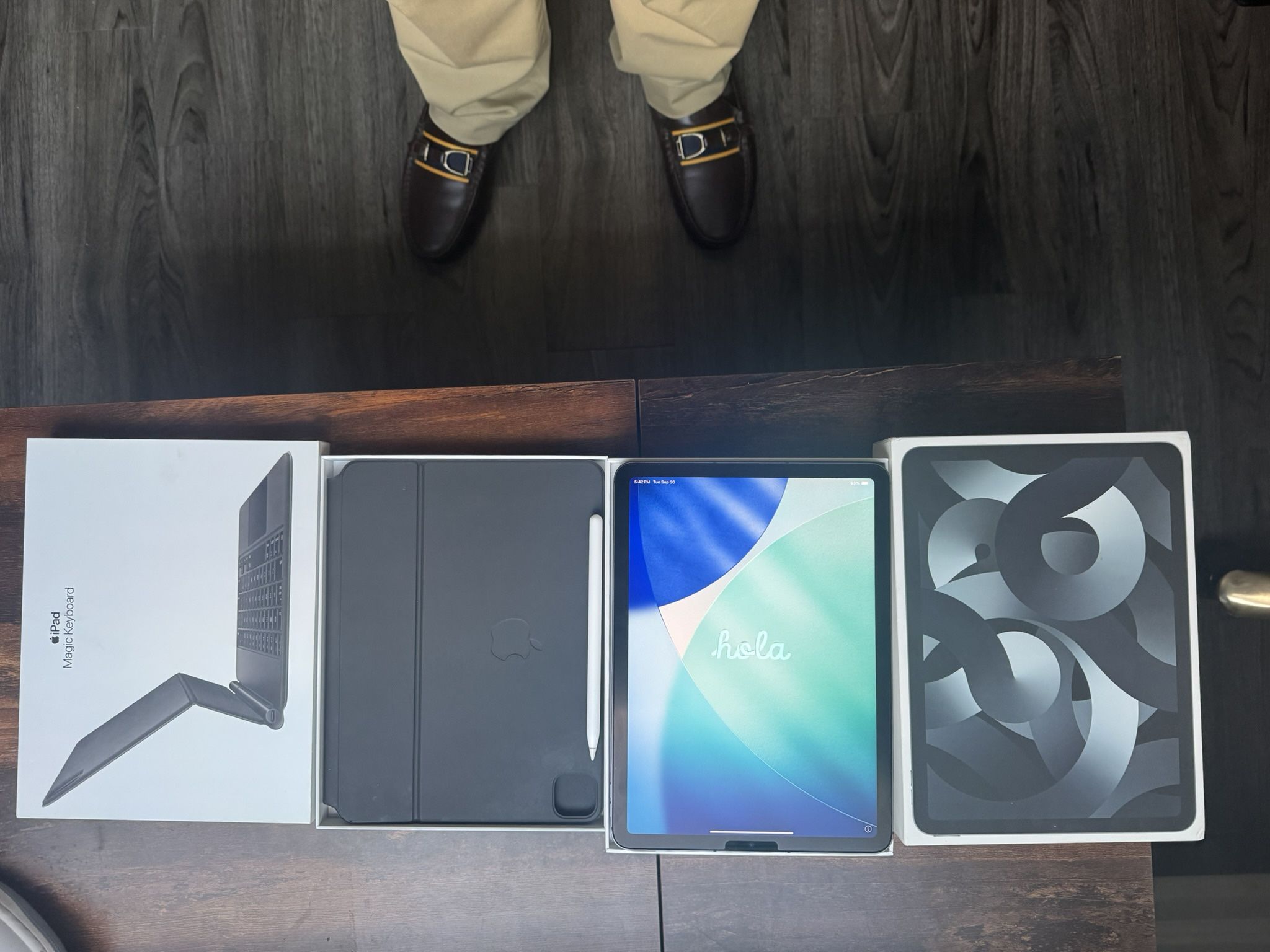iPad Air 5th Cellular 64gb $400