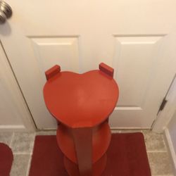 Red Stand