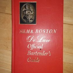 Vintage Old Mr. Boston Deluxe Bartenders Guide