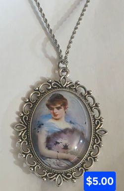 Awesome oval Necklace
