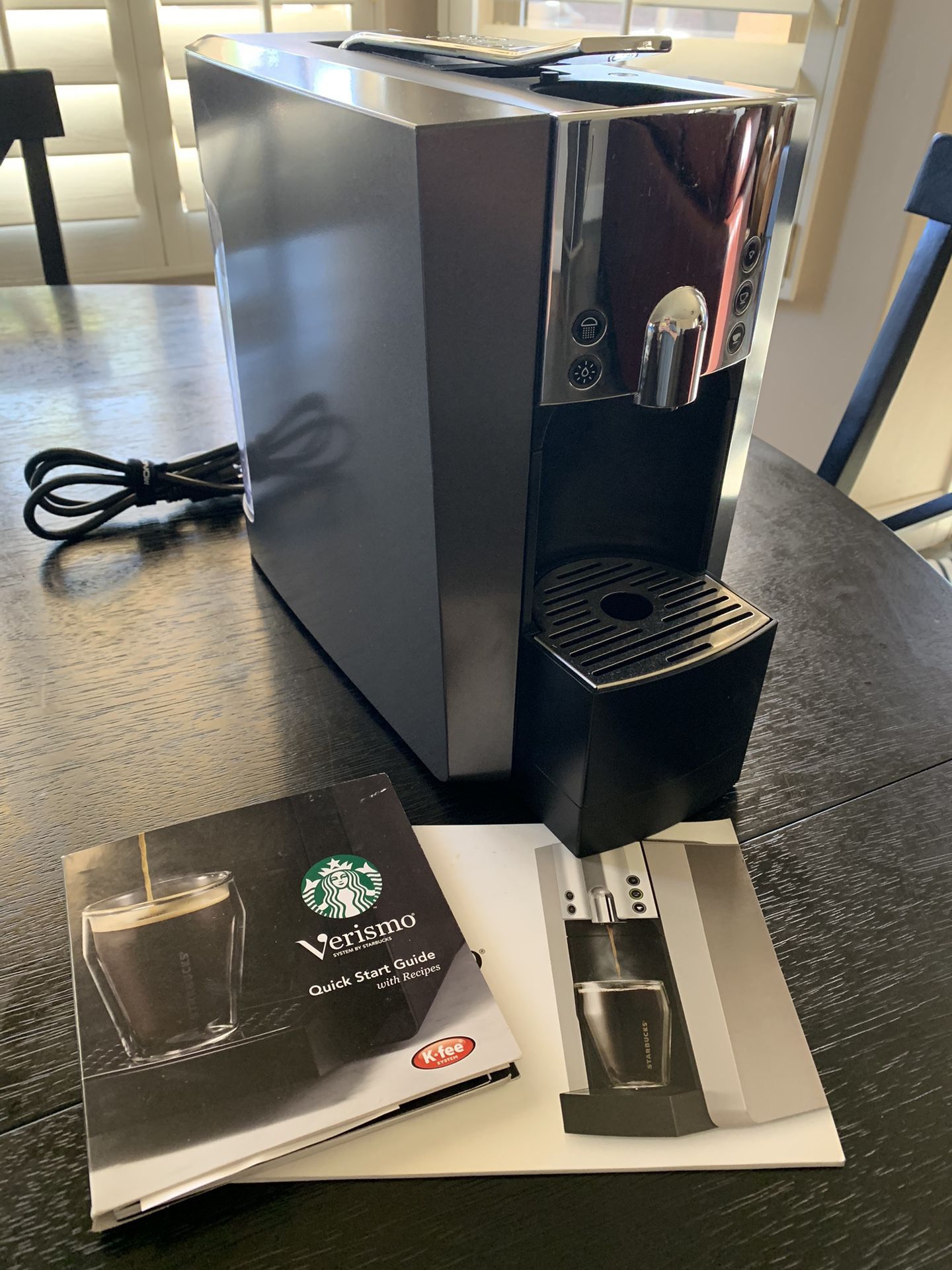 Starbucks Verismo Kfee Coffe Machine