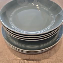 Crate And Barrel Teal Plates - 8 Pcs